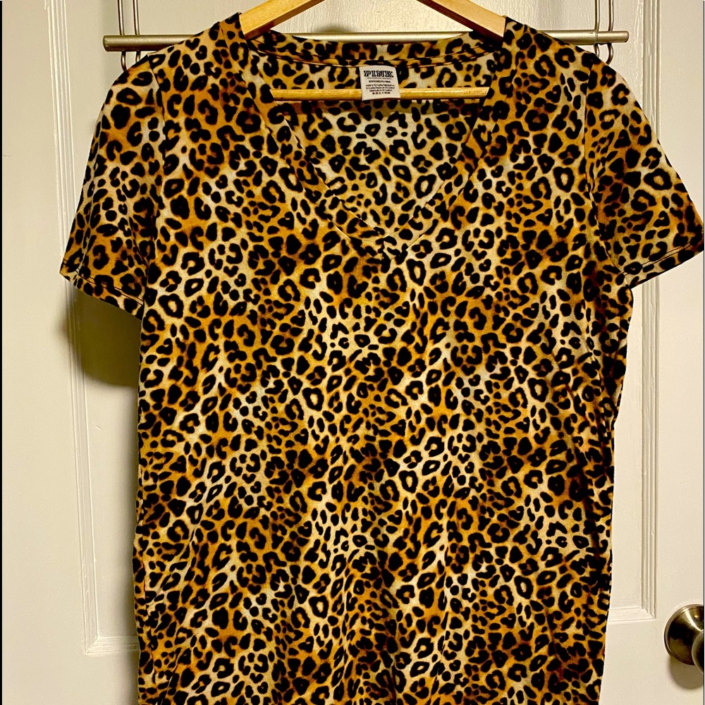 PINK LEOPARD PRINT TEE